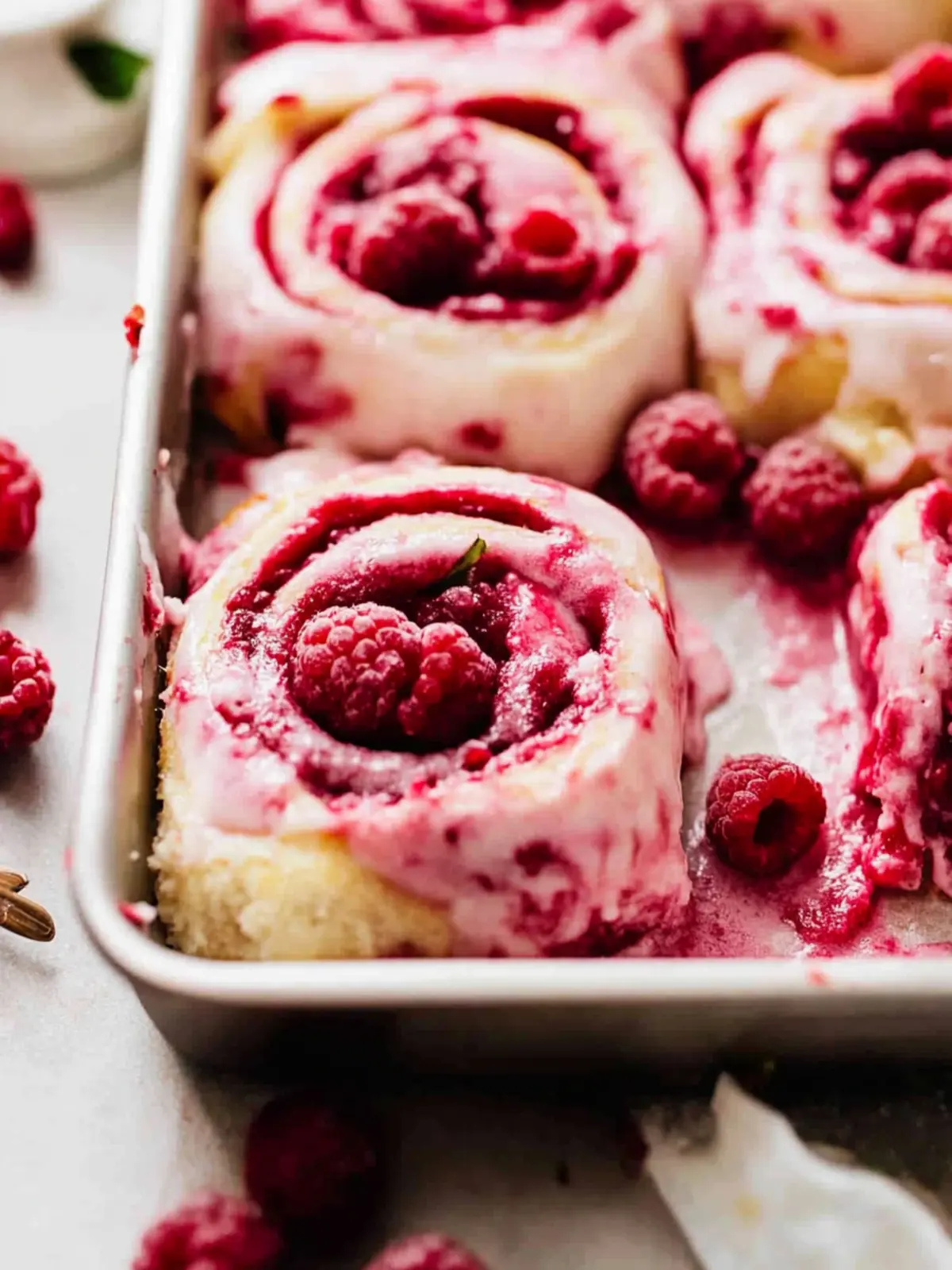 Easy and Gooey Raspberry Rolls That'll Brighten Your Day 5 Raspberry Rolls Easy and Gooey