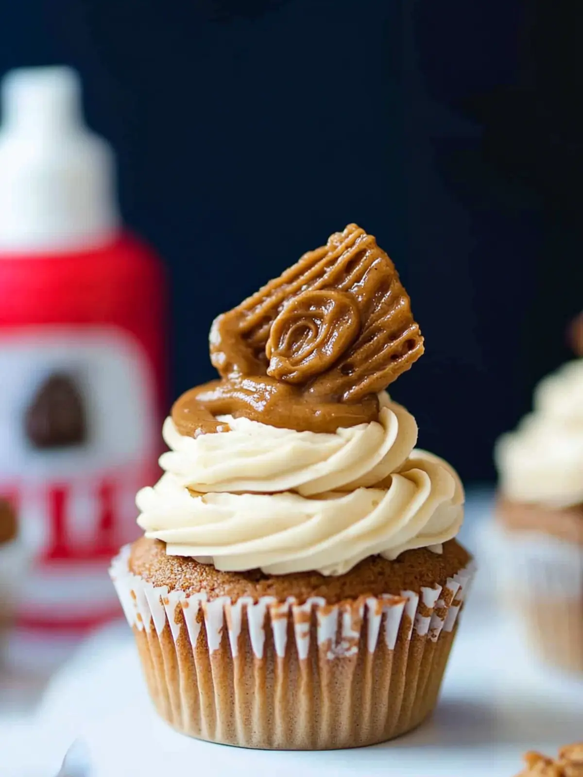 Biscoff Cupcakes with Lotus Biscoff Spread Surprise Inside 4 Biscoff Cupcakes with a Lotus Biscoff Spread Centre