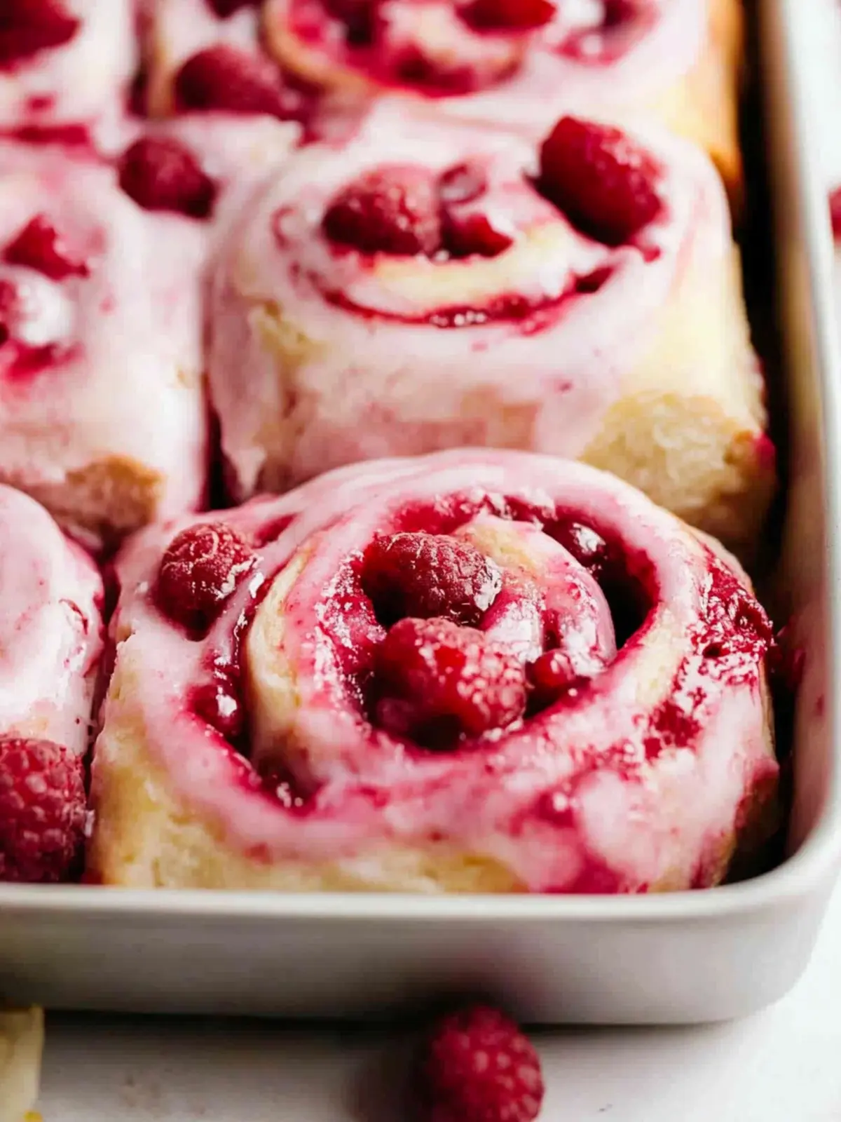 Easy and Gooey Raspberry Rolls That'll Brighten Your Day 2 Raspberry Rolls Easy and Gooey