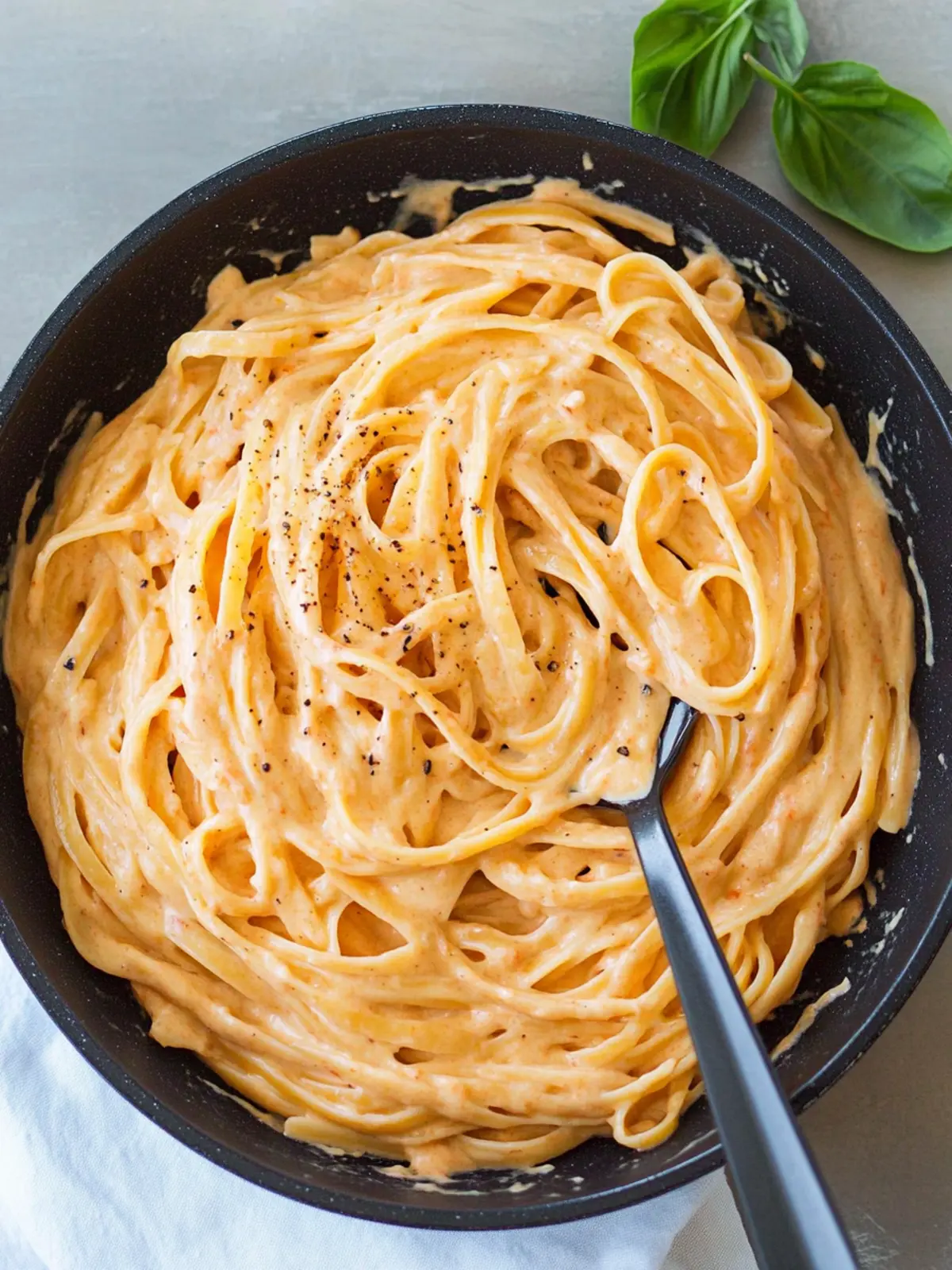 Creamy Red Pepper Alfredo Pasta That's Pure Comfort Bliss 3 Creamy Red Pepper Alfredo Pasta