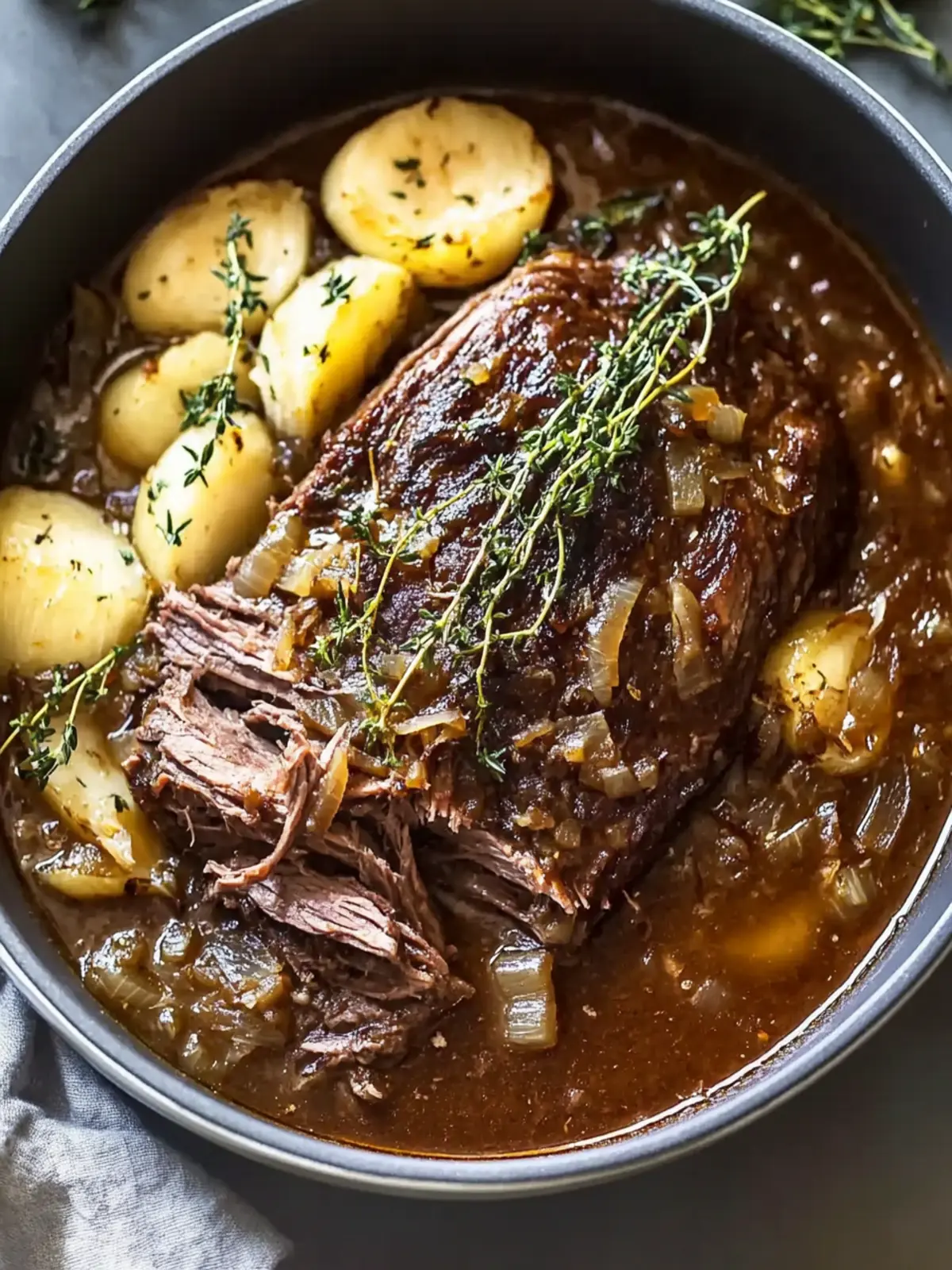 Comforting French Onion Pot Roast for Hearty Family Dinners 3 Comforting French Onion Pot Roast