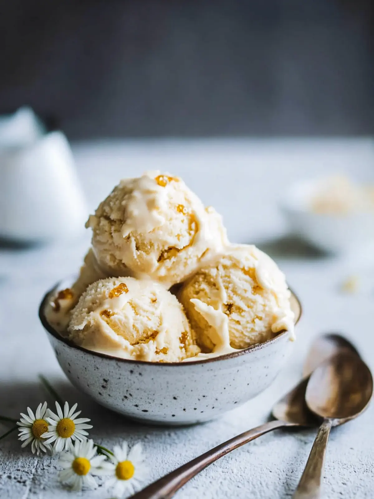 Chamomile Honeycomb Ice Cream – A Floral Delight to Savor 3 Chamomile Honeycomb Ice Cream